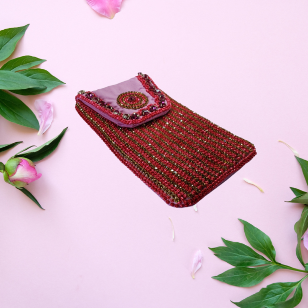 Aura Embellished Kaarnis Mobile Pouch Magenta - Image 4