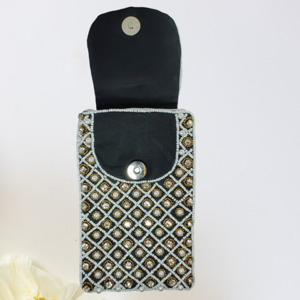 Soy Crystal  Mobile Pouch Black - Image 5