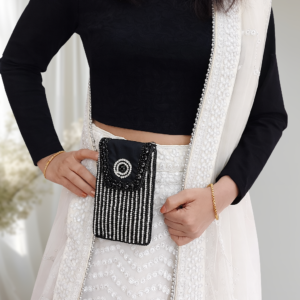 Aura Embellished Kaarnis Mobile Pouch