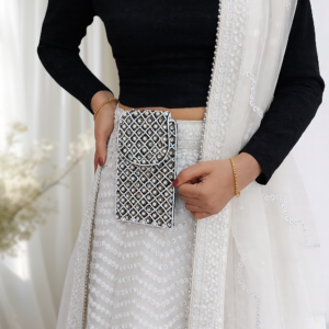 Soy Crystal Mobile Pouch White